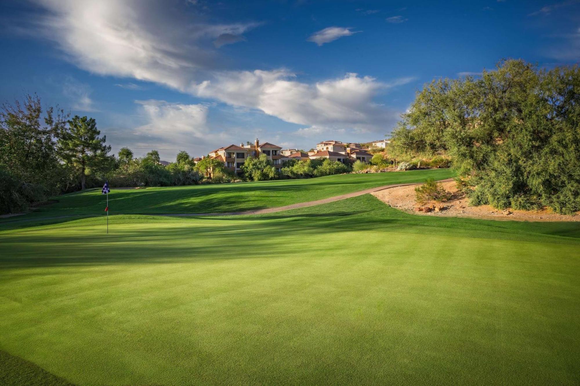 Hilton Phoenix Tapatio Cliffs Resort Exterior photo