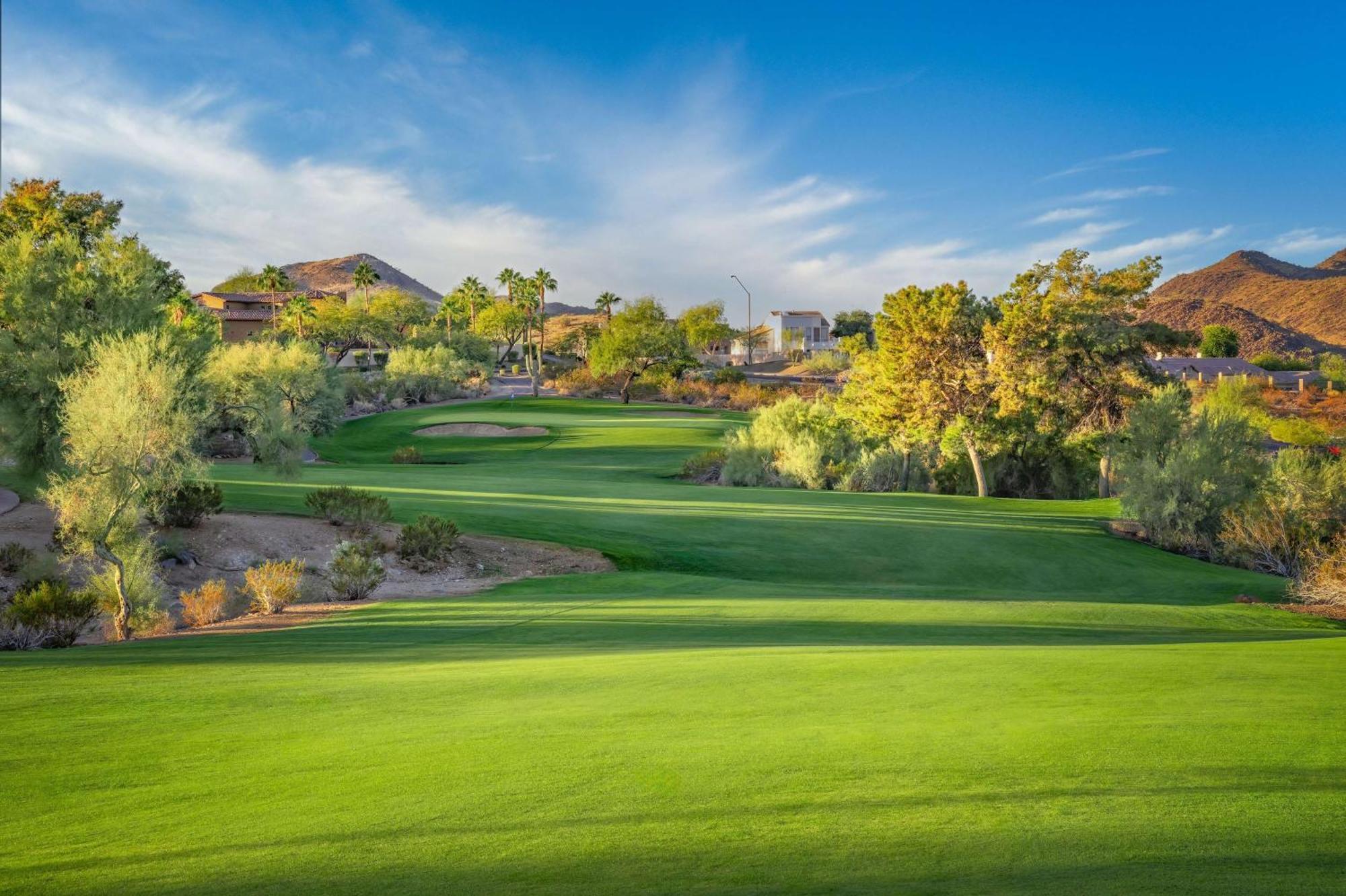 Hilton Phoenix Tapatio Cliffs Resort Exterior photo